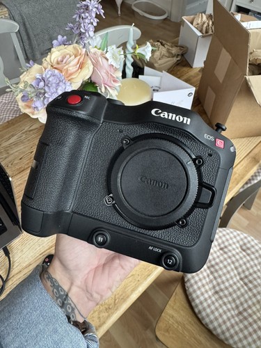 Canon eos c70 - cinema, camera