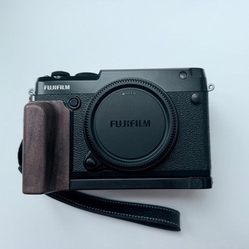Fujifilm gfx 50r mirrorless - gfx,