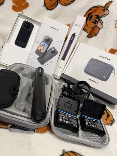 Insta360 action camera - x3,